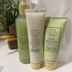 White Tea & Citrus Satin Hands Pampering Set